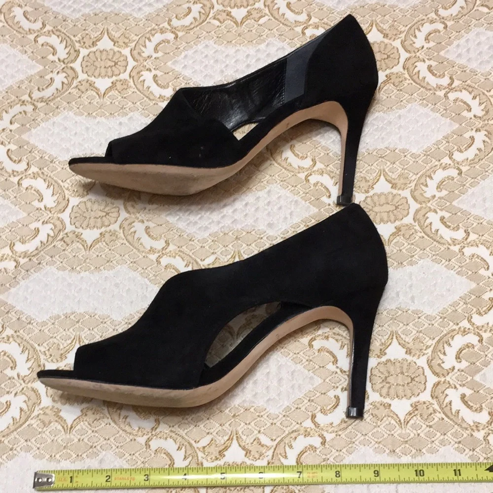 Cole Haan Viveca Black Suede Pump with Cut Out Size 8B with Box - Picture 8 of 9